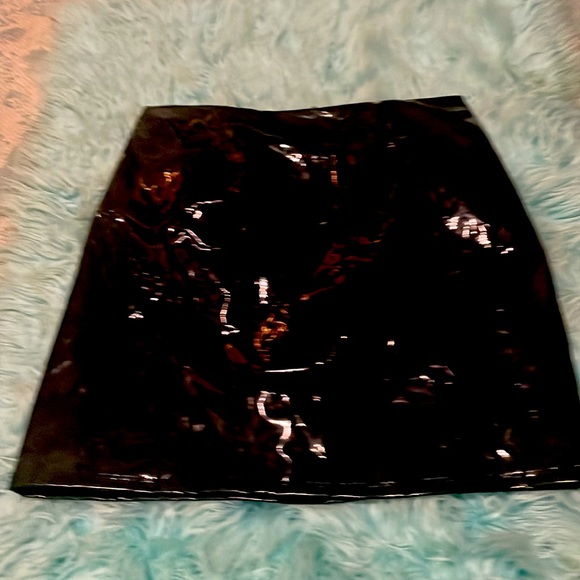 Fashion Nova Dresses & Skirts - (NWOT) Fashion Nova women's mini skirt
